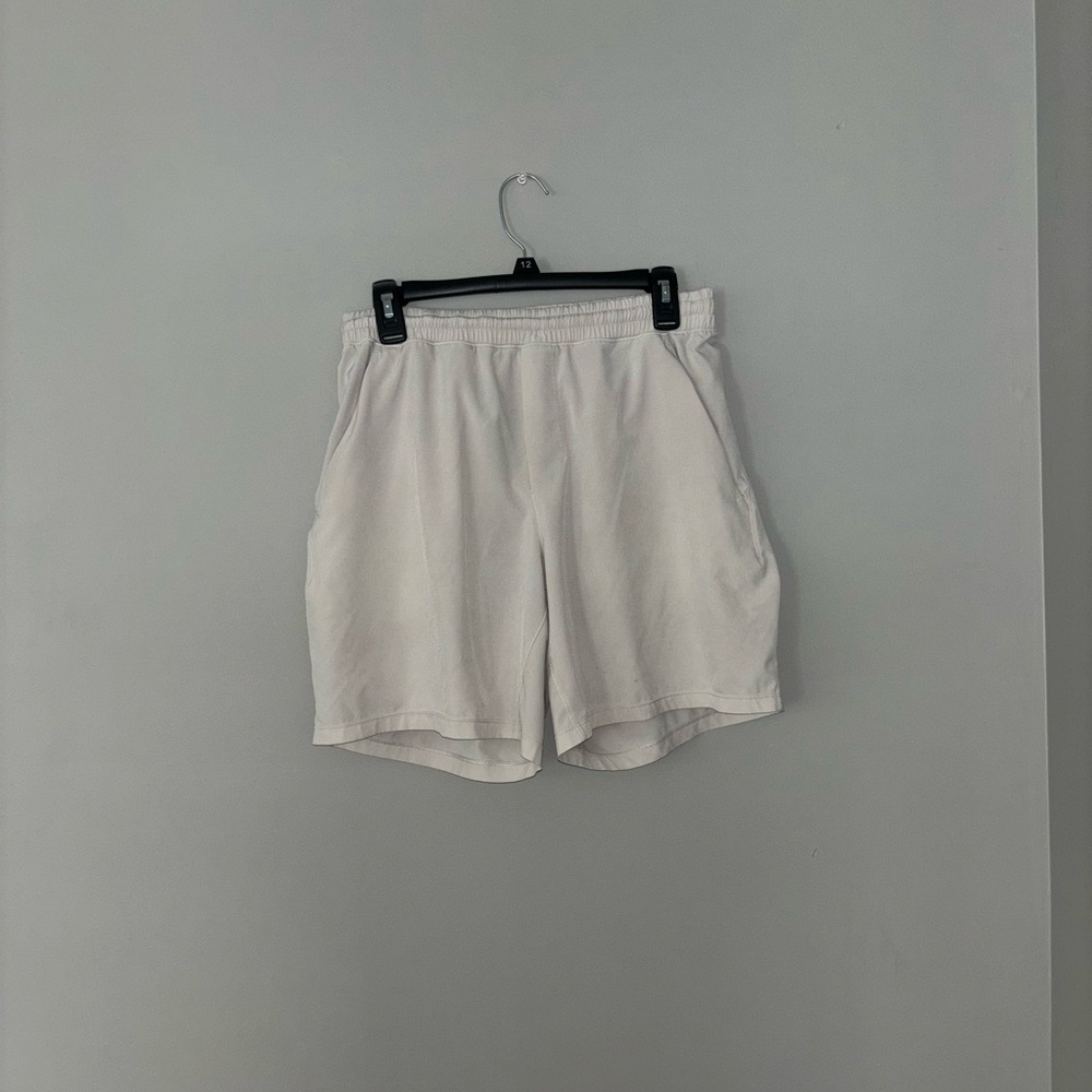 Medium Cream colored 7 in inseam Lululemon shorts